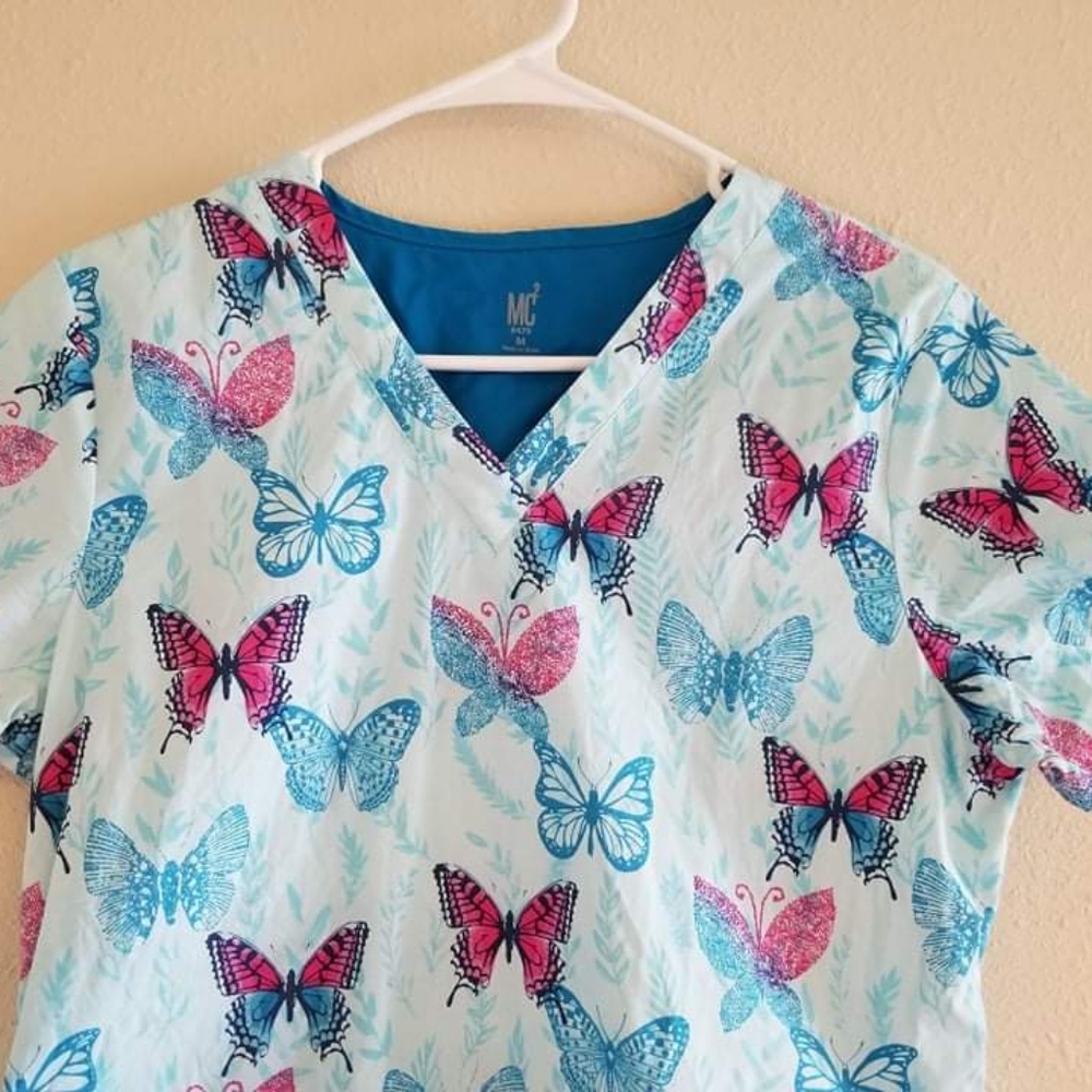 Scrub Top - Picture 4 of 5